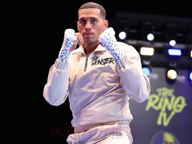 贝纳维德斯获得冠军 桑德斯领跑总成绩榜