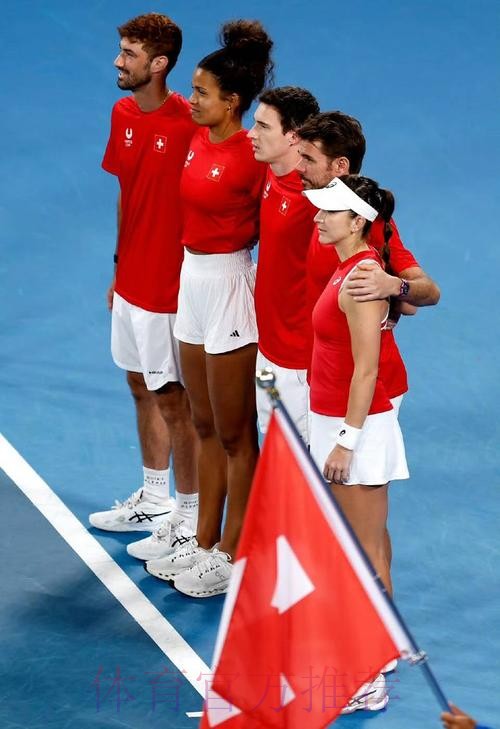 波兰逆转首夺联合杯，本西奇送蛋丝袜仍难救主，瓦林卡被批拖油瓶